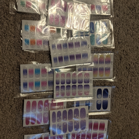 14 Sparkly Nail Sticker Sheets - Picture 3 of 4